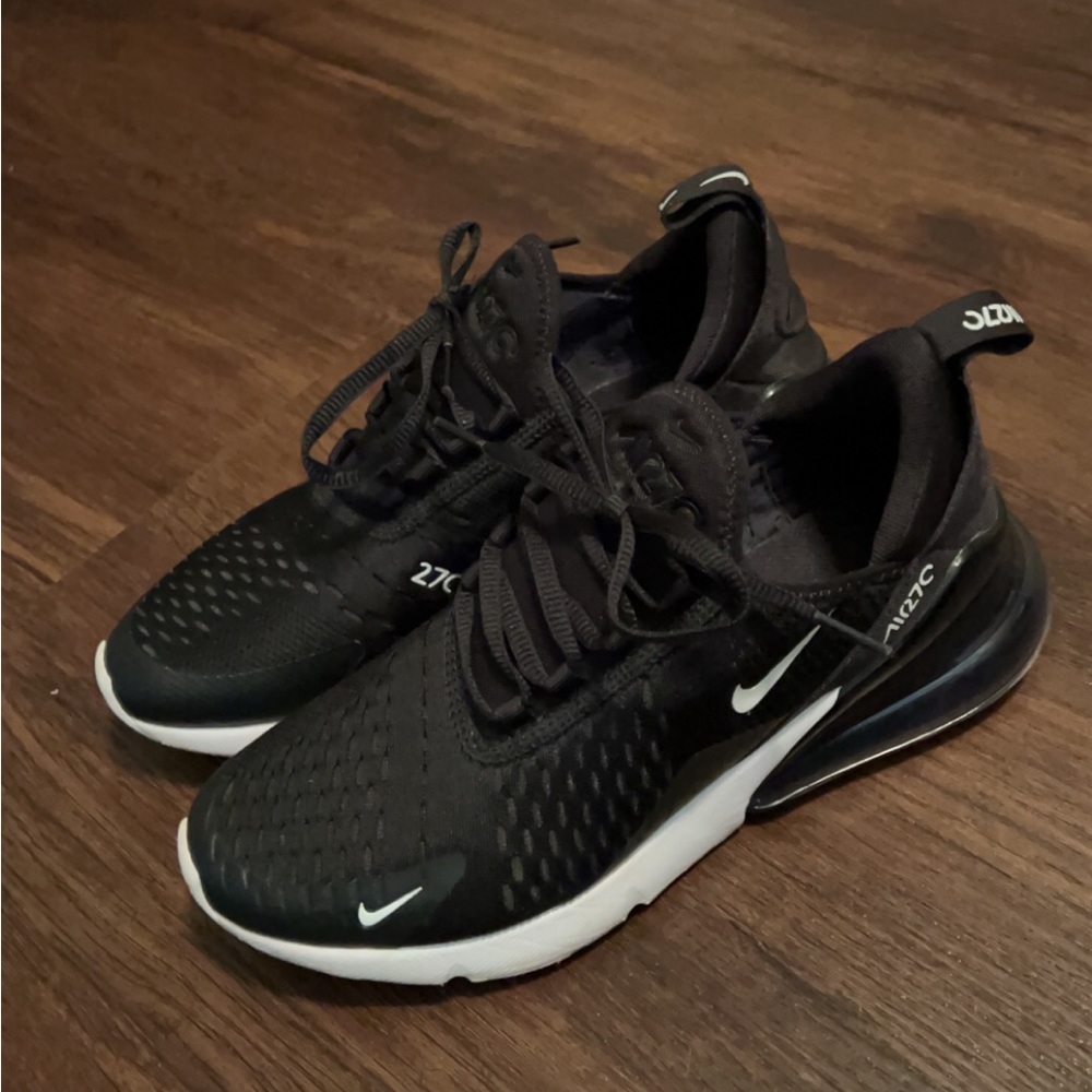 Nike Air Max 27C